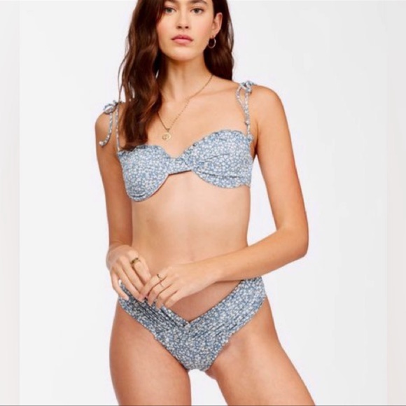 Billabong Other - Billabong Ditsy Top